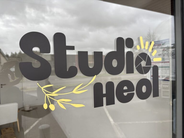 studio_heol_pont-scorff_enseigne_vitrine_4